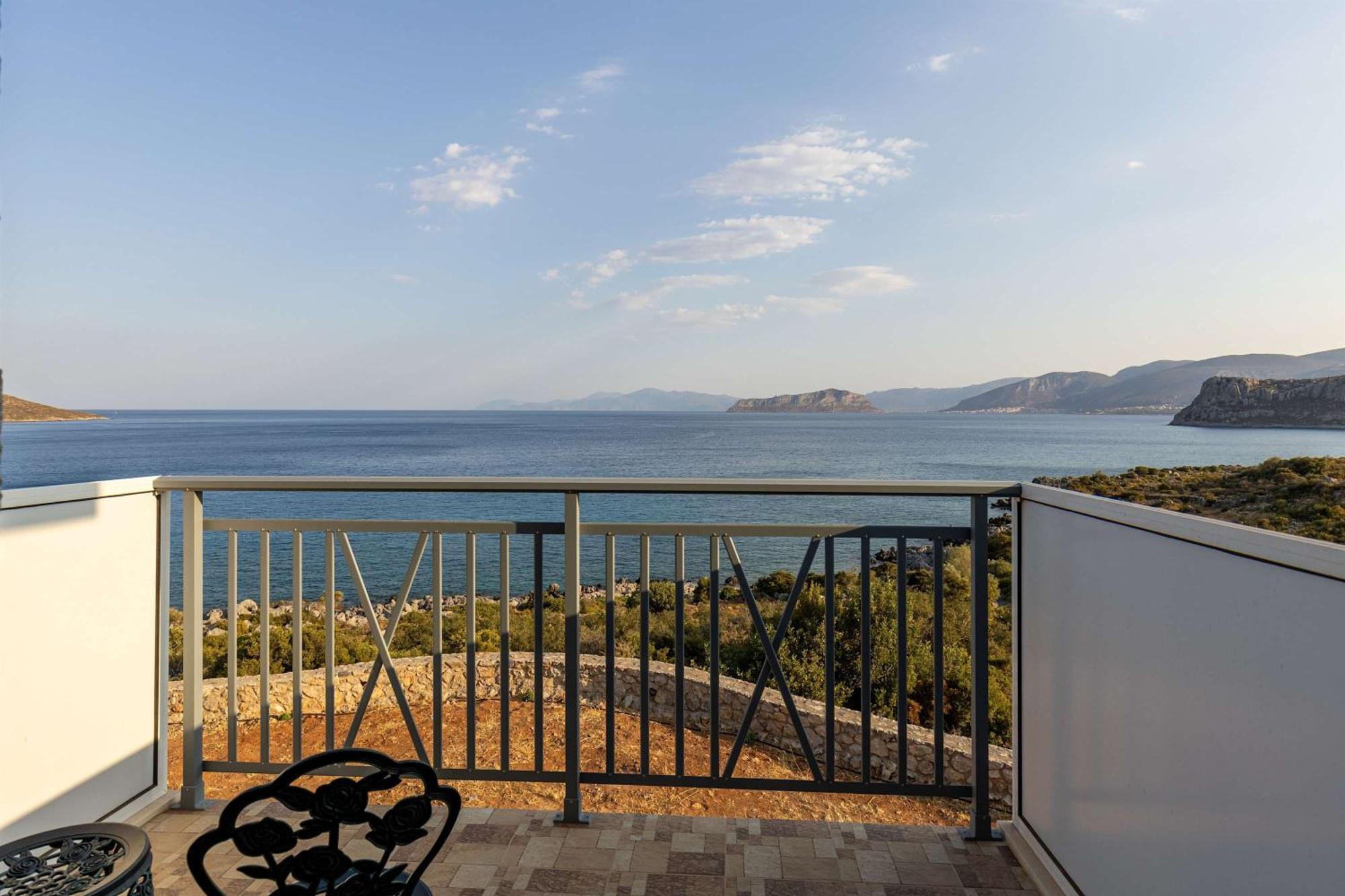 Katerina'S Villas - Monemvasia Beachfront Stone Paradise מראה חיצוני תמונה
