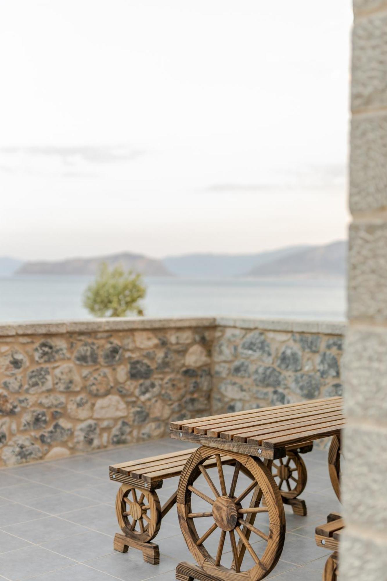 Katerina'S Villas - Monemvasia Beachfront Stone Paradise מראה חיצוני תמונה